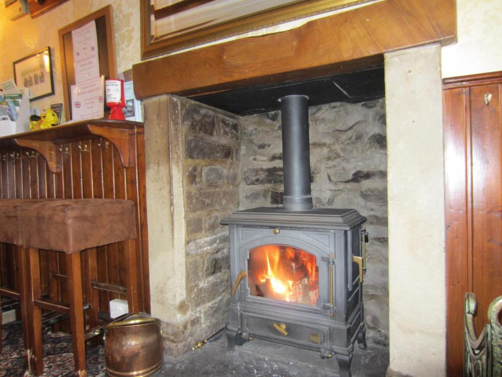Bolton Arms Hotel Redmire Exterior foto